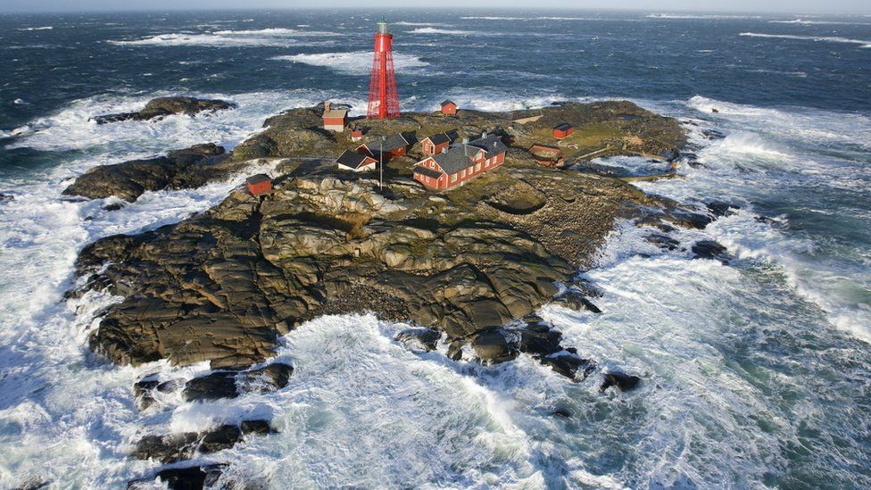 Pater Noster lighthouse on Hamneskär island