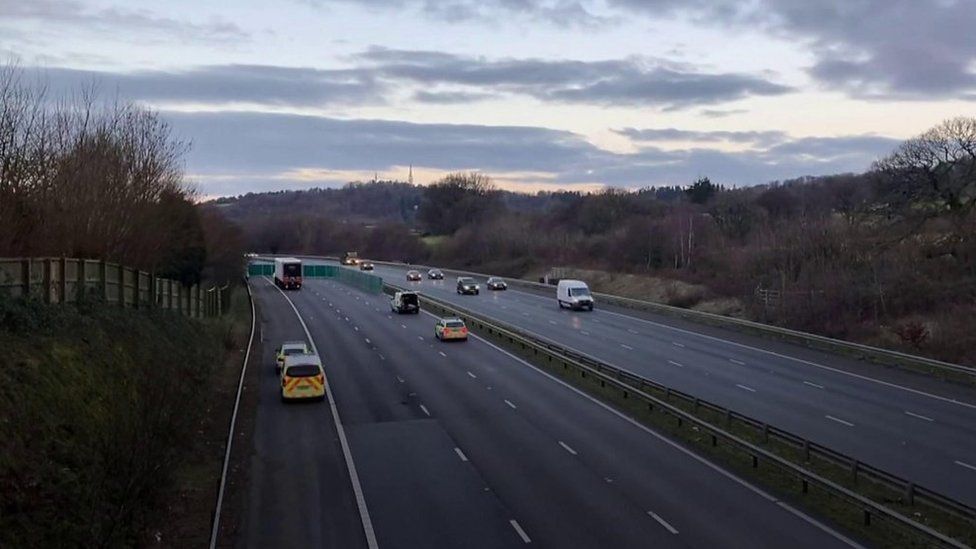 M4 reopens after pedestrian killed near Cardiff - BBC News