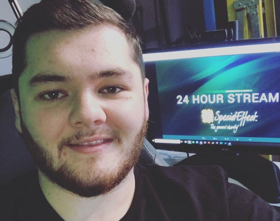 Gamer Jason Wyllie takes a selfie ahead of a 24-hour streaming session