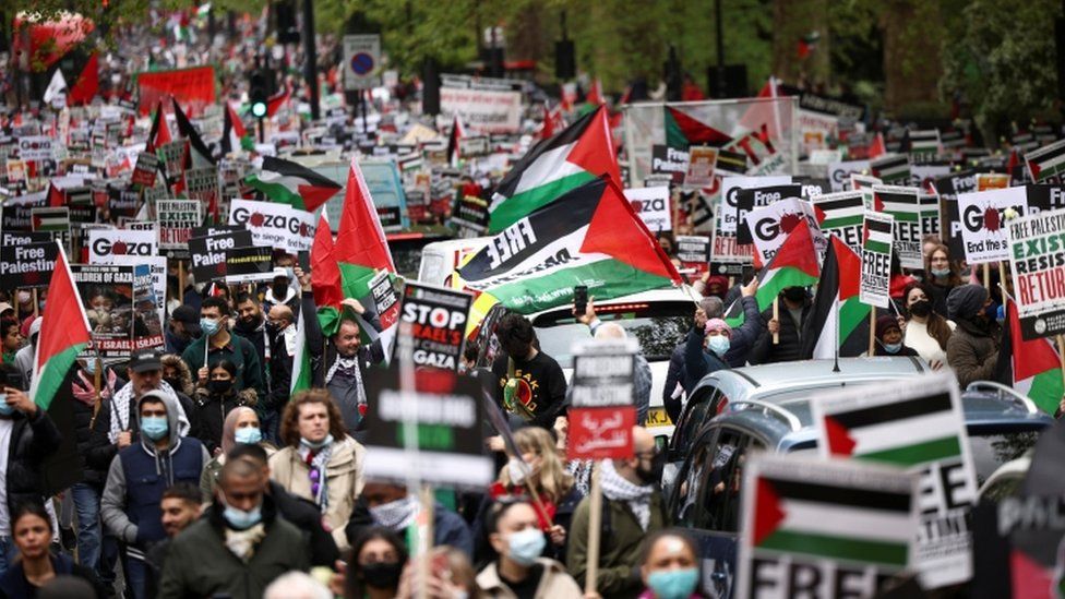 Thousands Protest In London Over Israel Gaza Violence Bbc News 