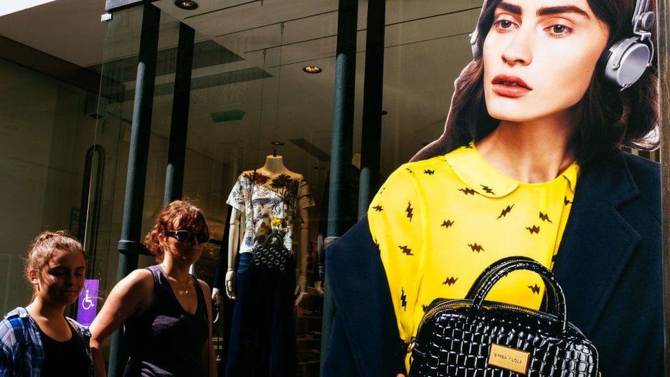 burberry quema ropa mujer