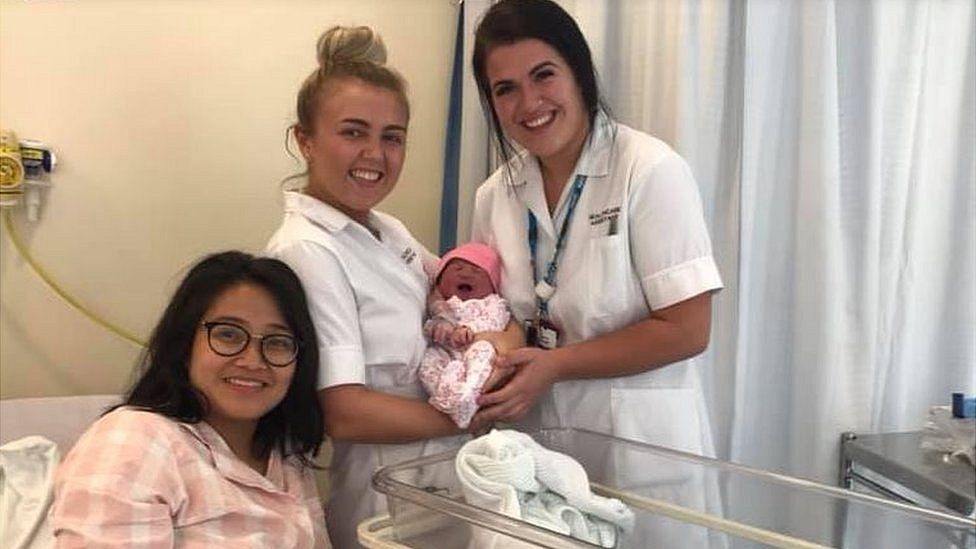 Nurses deliver baby in Blackpool Victoria Hospital car park BBC News