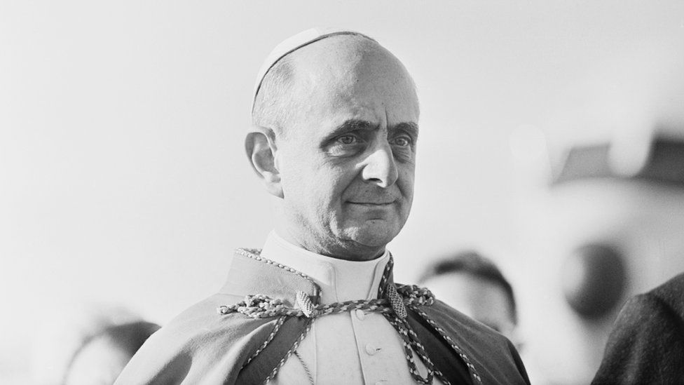 Pope Paul VI (1897 - 1978) arrives in Bombay, India, 2nd December 1964