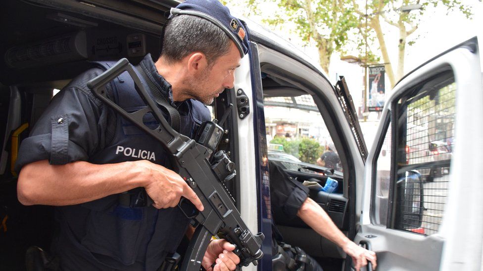Armed policeman on the Ramblas, Barcelona, 20 August