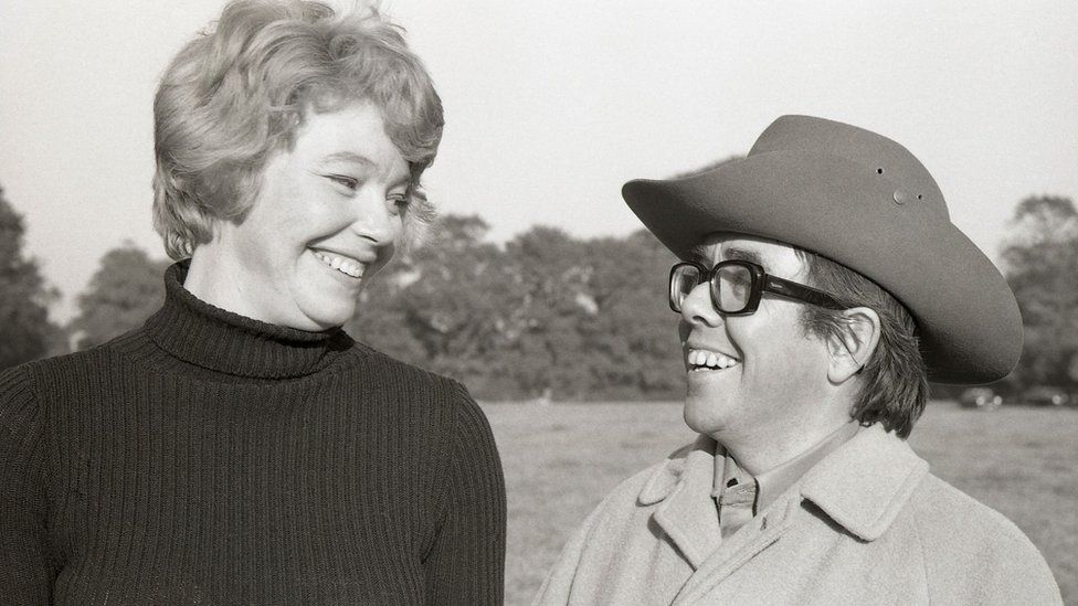 Rosemary Leach alongside Ronnie Corbett in Now Look Here, in the 1970s