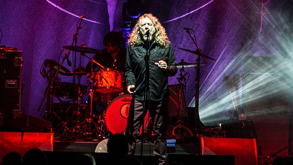 Robert Plant performs on stage at Newport Centre on November 9, 2014 in Newport, United Kingdom.