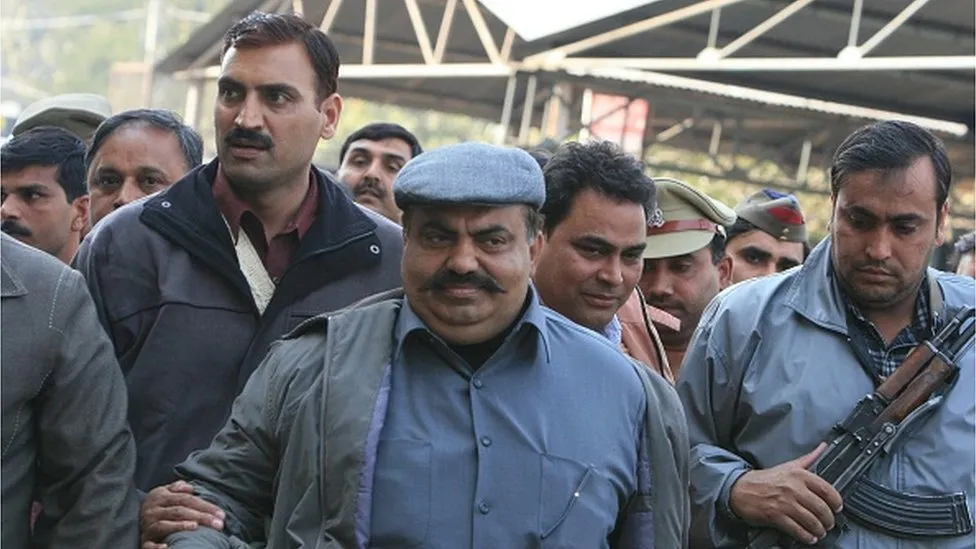 Atiq Ahmed: The life of India’s gangster-politician killed on live TV (bbc.com)
