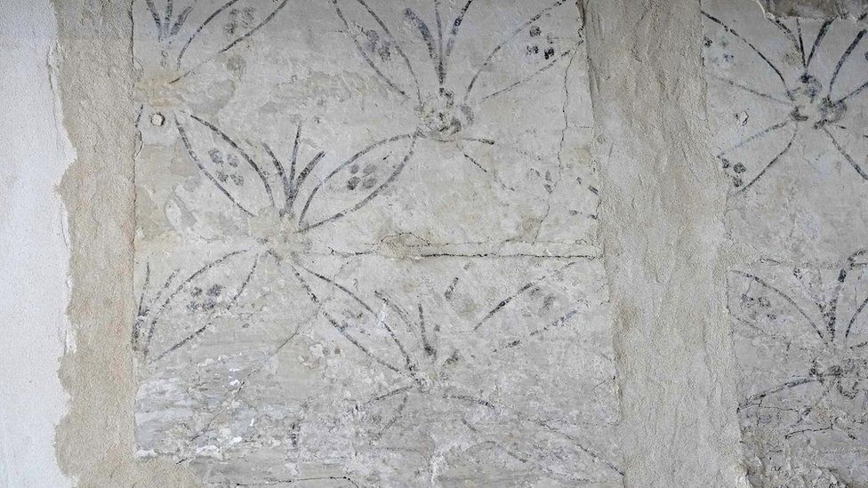 Flower motif uncovered at Lindisfarne Castle