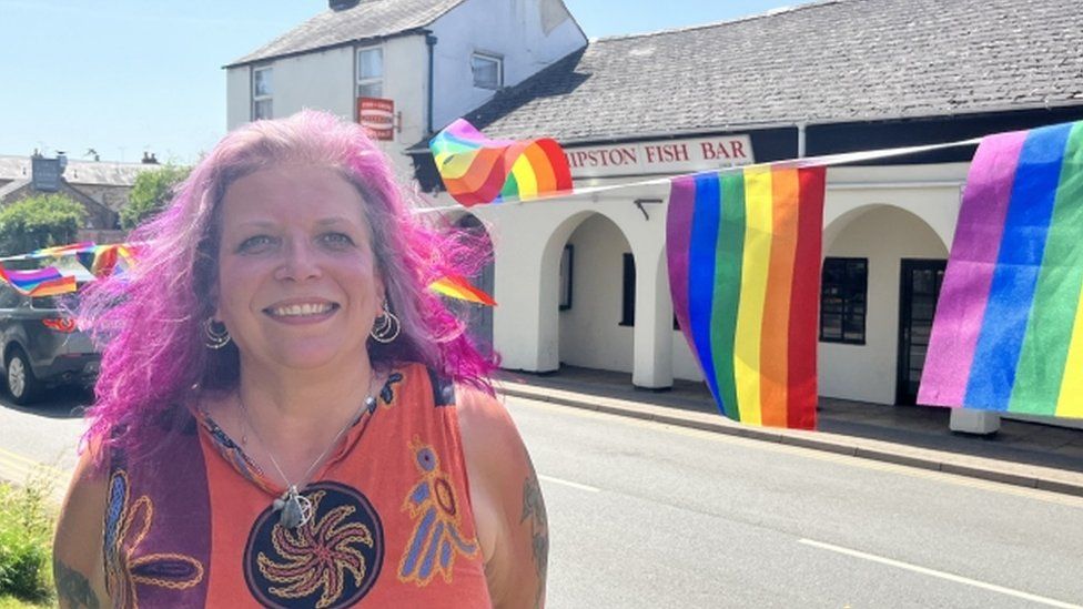 Shipston on Stour's first Pride 'a chance to step forward' BBC News