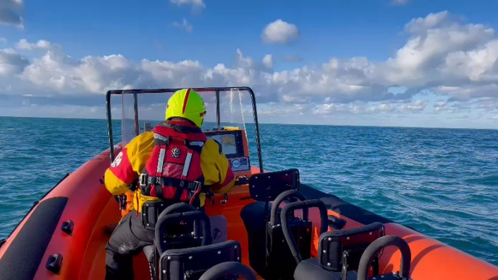 Jersey fishing boat sinking: Robot used to inspect vessel - BBC News