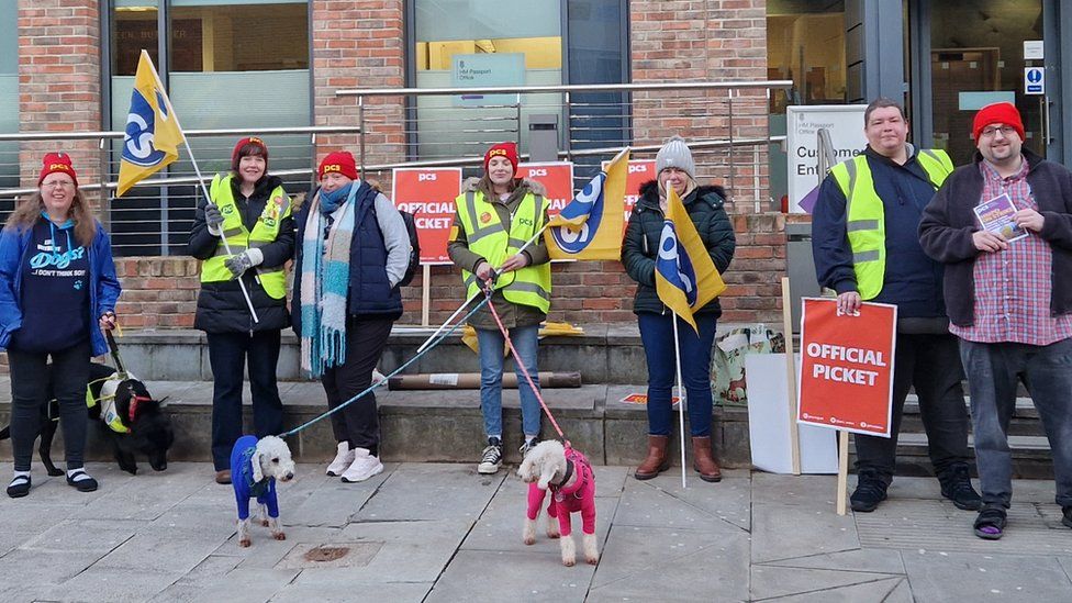 Passport Office works in Durham formed their own picket line on Monday