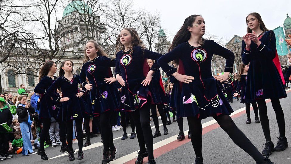 Young Irish dancers outside Belfast city hall