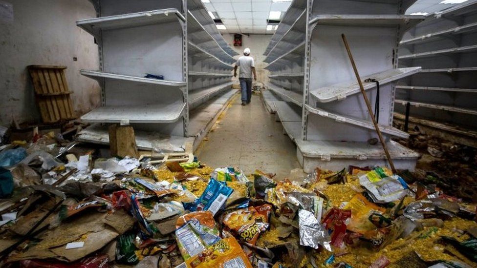 Destroyed grocery store in Caracas 21 April 2017