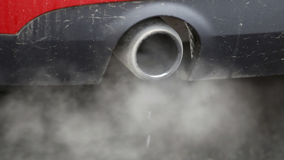York to introduce £20 fines for idling car drivers - BBC News