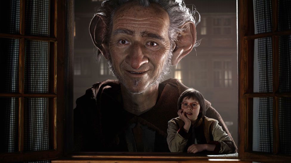 Mark Rylance as the BFG with Ruby Barnhill as Sophie