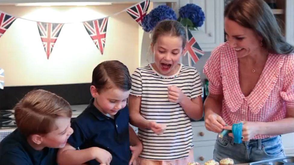 Kate, Charlotte, Louis and William baking cakes
