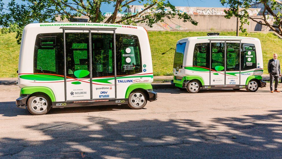 Driverless buses
