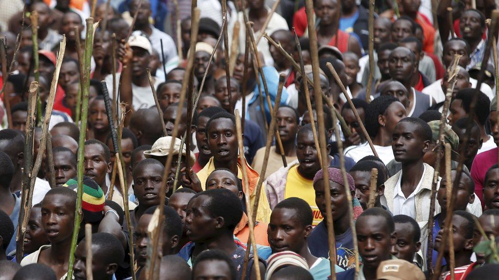 Protesters against Burundi President Pierre Nkurunziza march towards the town of Ijenda, Burundi (File photo)