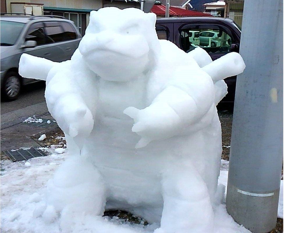 Instagram user kazu.sae's snow creation - a Pokemon Kamex character.