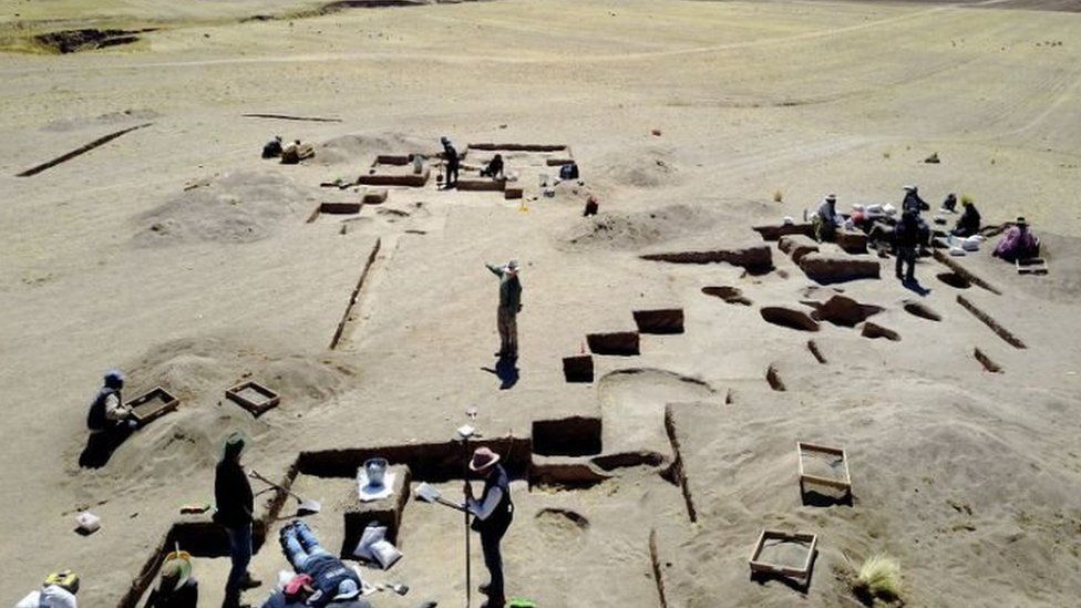 Ancient bones show women were hunters, not just gatherers - BBC Newsround