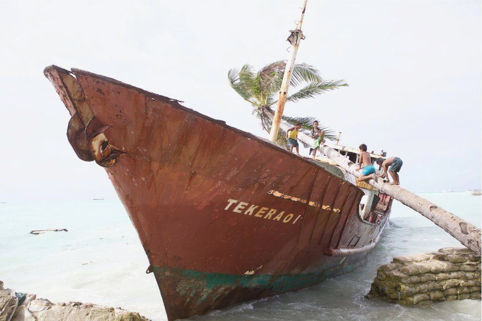 Picture of shipwreck at Tarawa