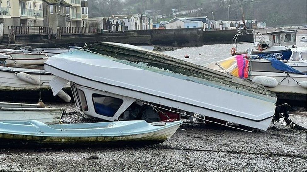 Boat overturned