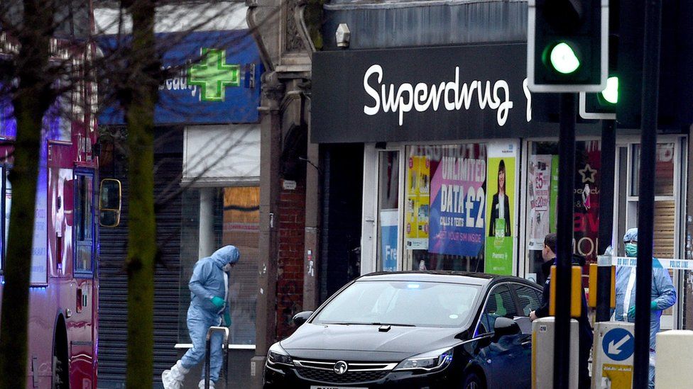 Forensic officers on Streatham High Road