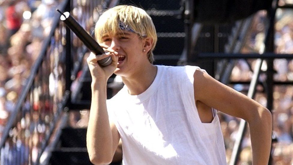 Aaron Carter performs at a concert in 2002