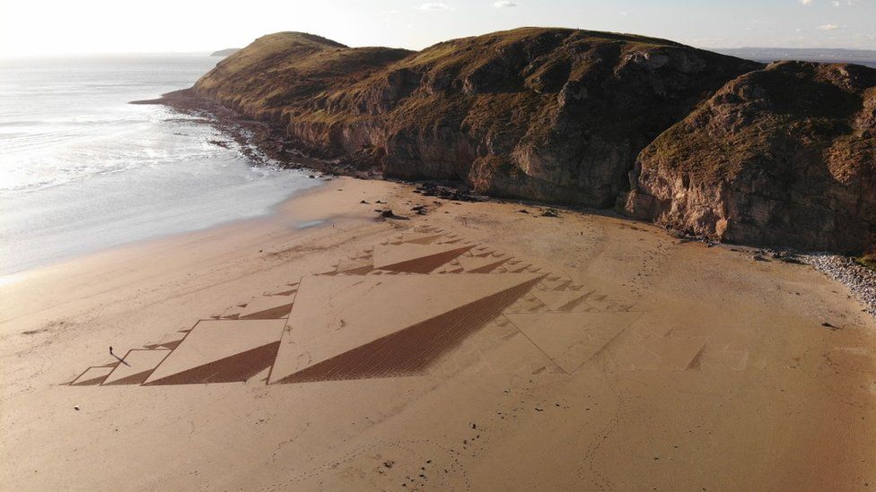 Design on Brean down beach