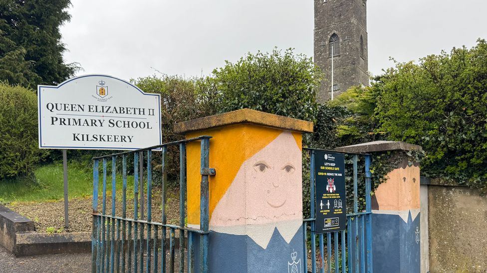 Queen Elizabeth II Primary School entrance