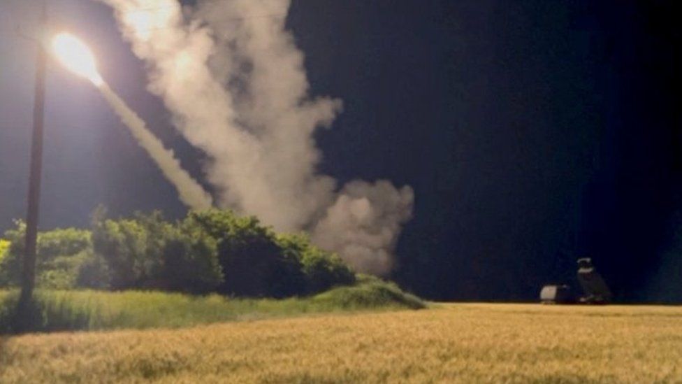 HIMARS rockets are fired at an undisclosed location in Ukraine. Photo: June 2022