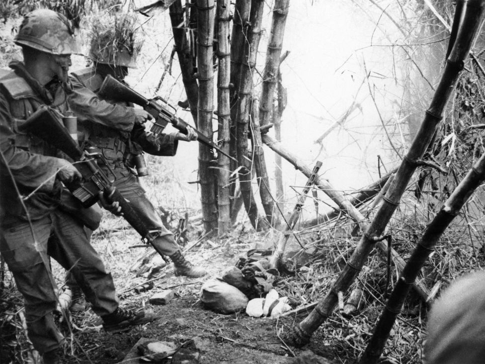 Soldados surcoreanos durante la guerra de Vietnam.