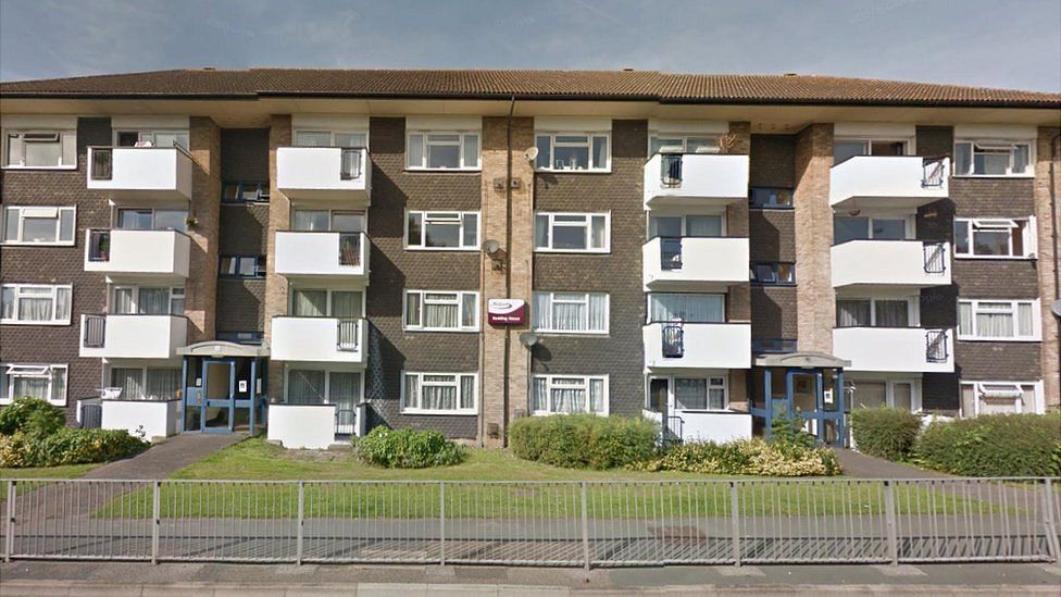 Watford flats 'arson attack' forces 20 people from homes BBC News