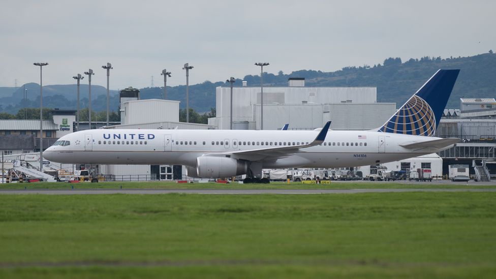 Pilots Arrested At Glasgow Airport Before Boarding Us Flight Bbc News