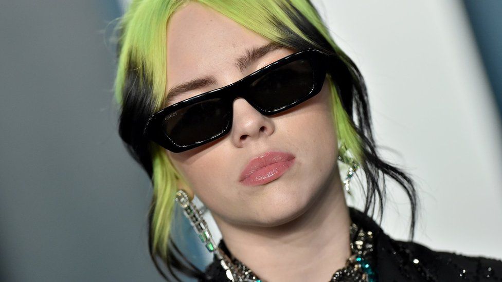 Billie-eilish-sunglasses.