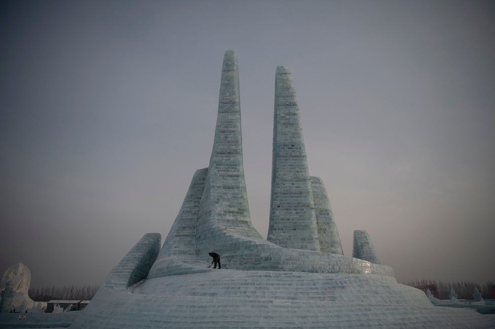 Фестиваль снежных и ледяных скульптур в Харбине