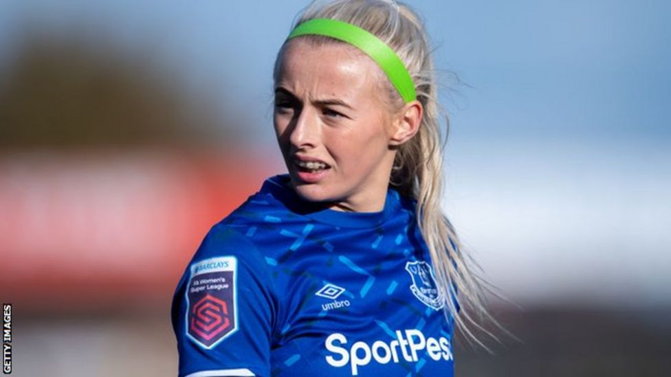 Chloe Kelly: Everton striker on 'street football' & west London cages ...