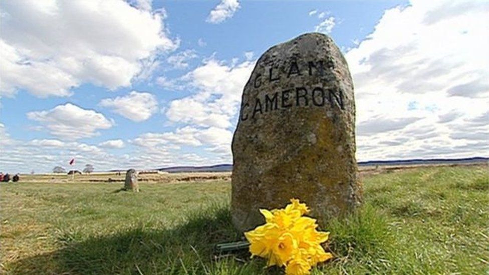 Grave marker at Culloden Battlefield