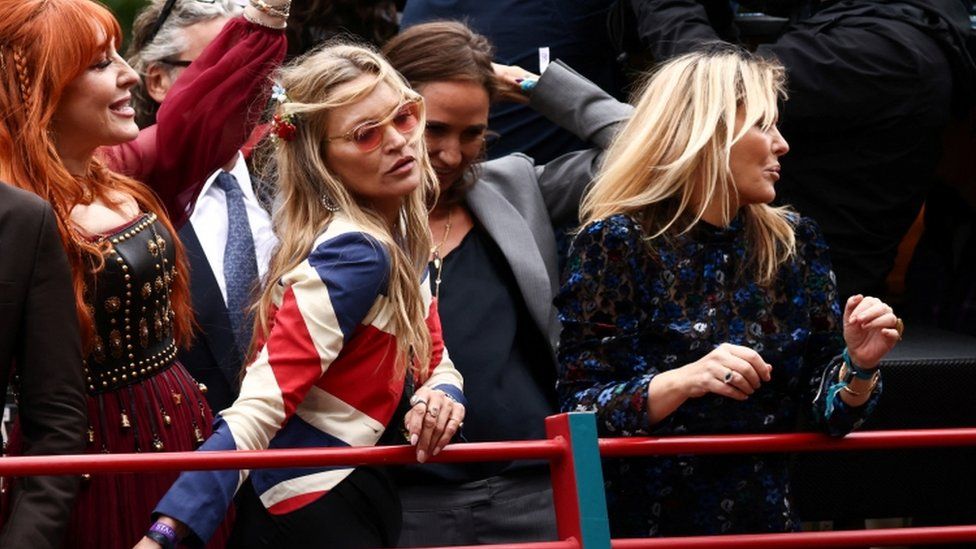 Kate Moss and Patsy Kensit take part in a parade during the Platinum Jubilee Pageant