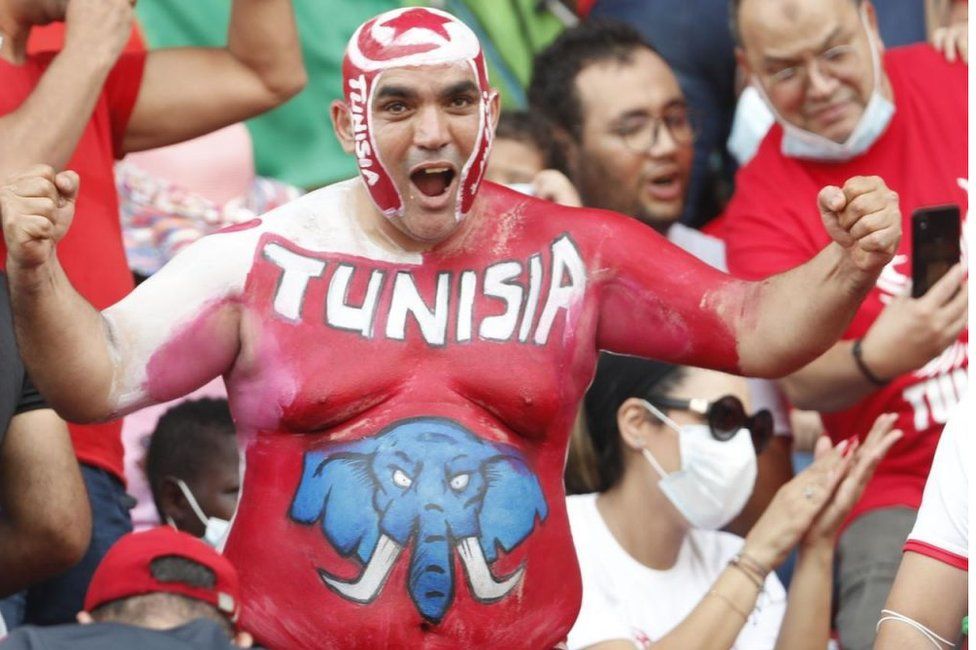 Tunisian fan cheering