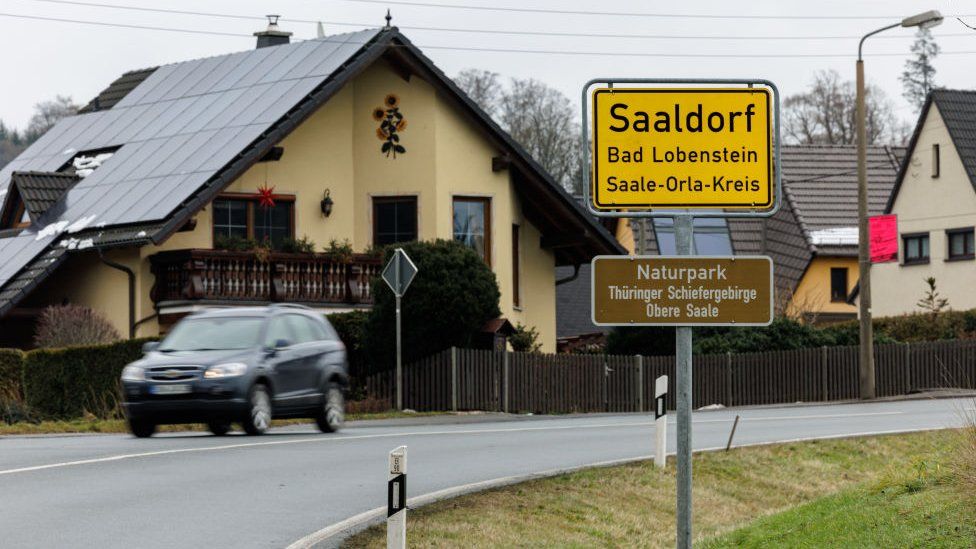 The entrance sign of bad Lobenstein, where the Jagdschloss Waidmannsheil hunting lodge is located, on December 8, 2022 near Bad Lobenstein, Germany