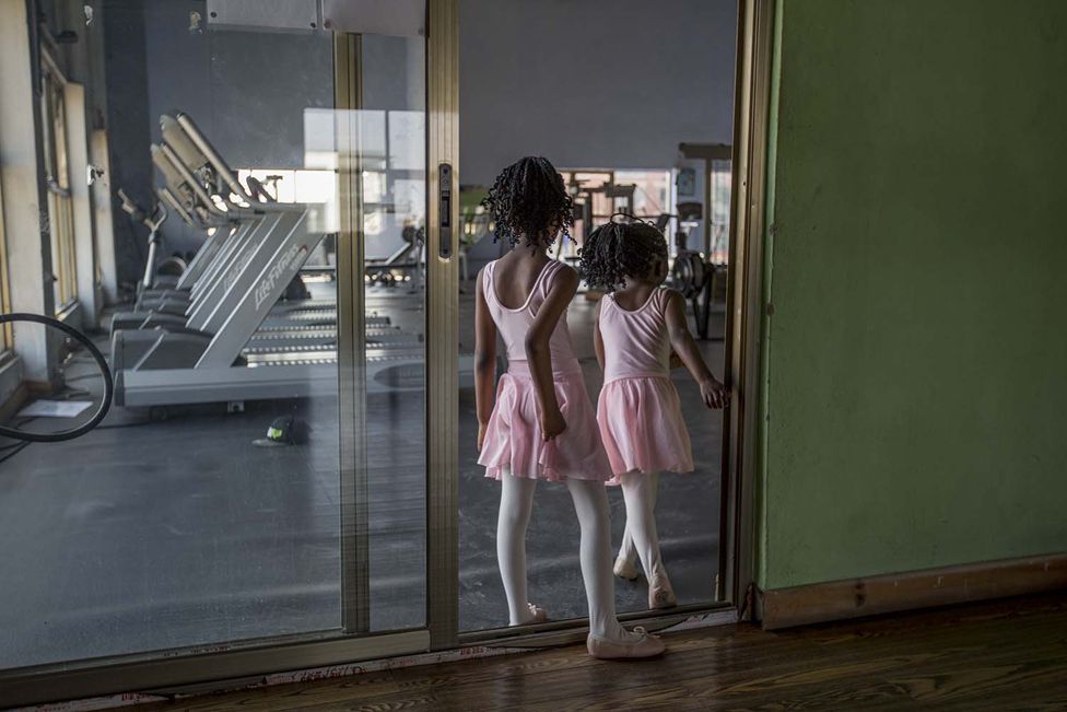 Girls waiting for a ballet class