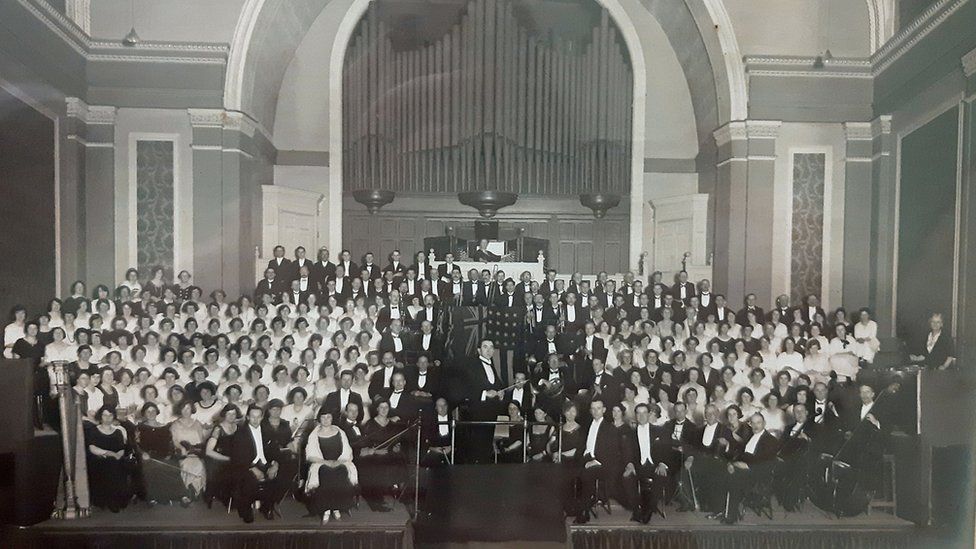 Ipswich Choral Society performing in 1924
