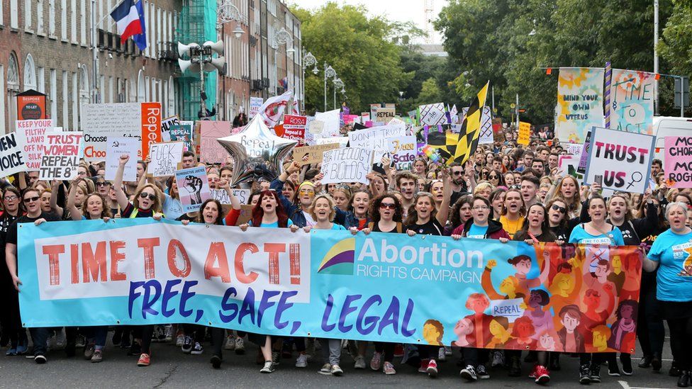 Hundreds of pro-choice protesters in Dublin on 30 September
