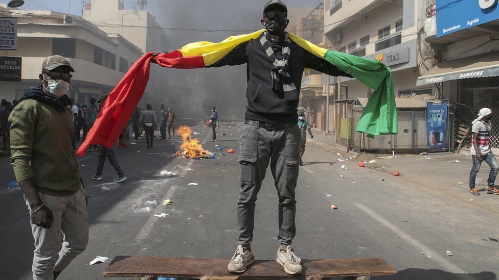 senegal-protests-the-country-is-on-the-verge-of-an-apocalypse-bbc-news