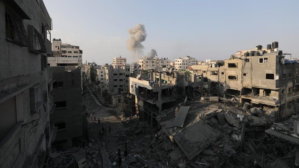 Smoke rises during Israeli airstrikes on northern Gaza, 28 October 2023