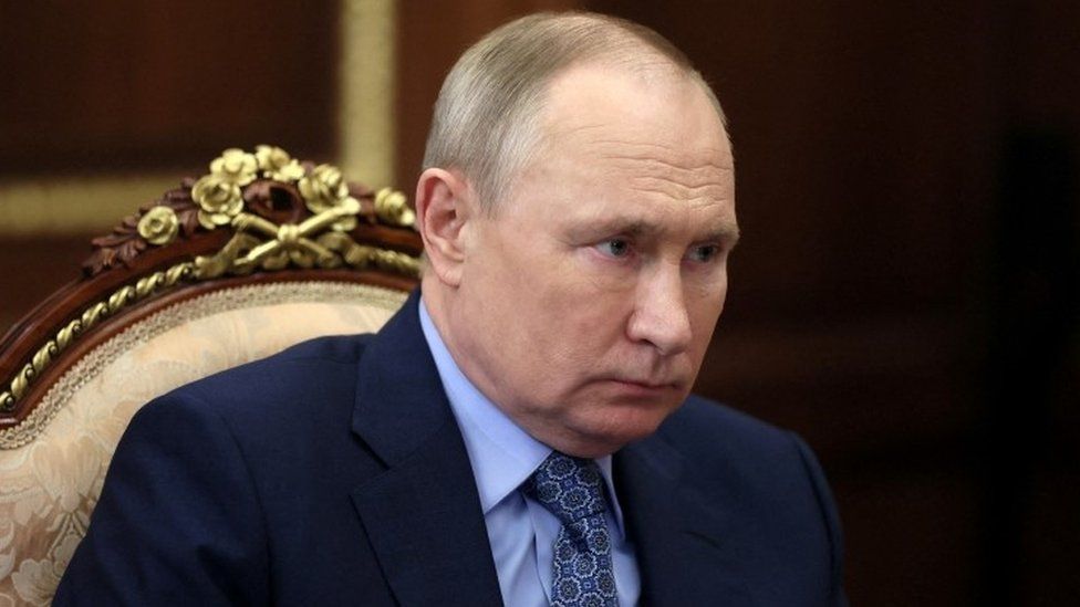 Ukraine war: Putin being misled by fearful advisers, US says