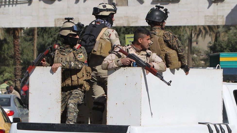 Iraqi soldiers patrol central Baghdad on 5 February 2015