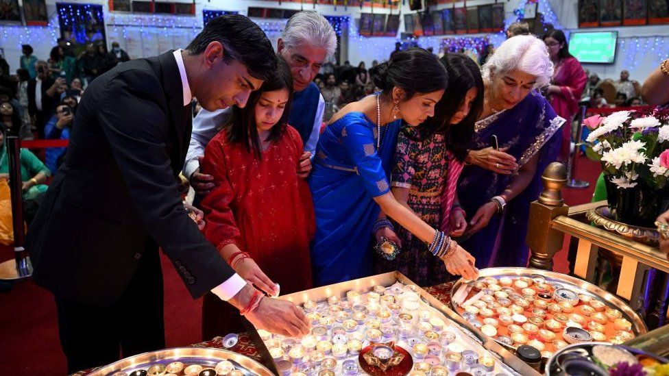 Rishi Sunak në festimet e Diwali në Southampton