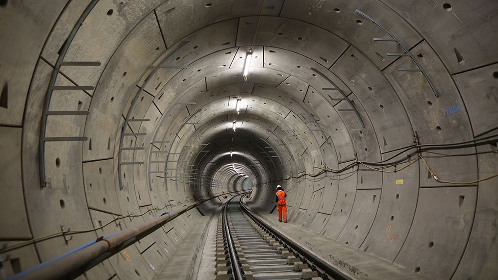 Work on the tunnel, 2016